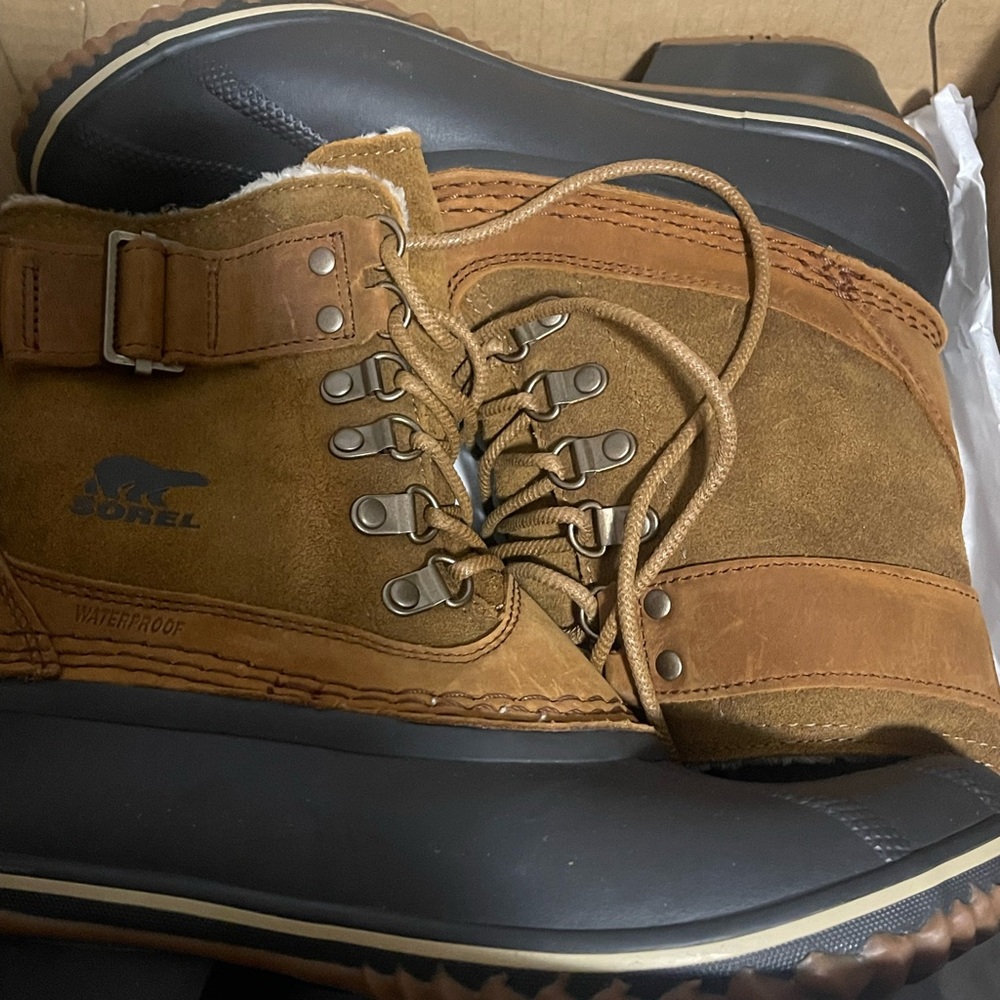 Sorel Size 7.5 Women Winter Snow Boots